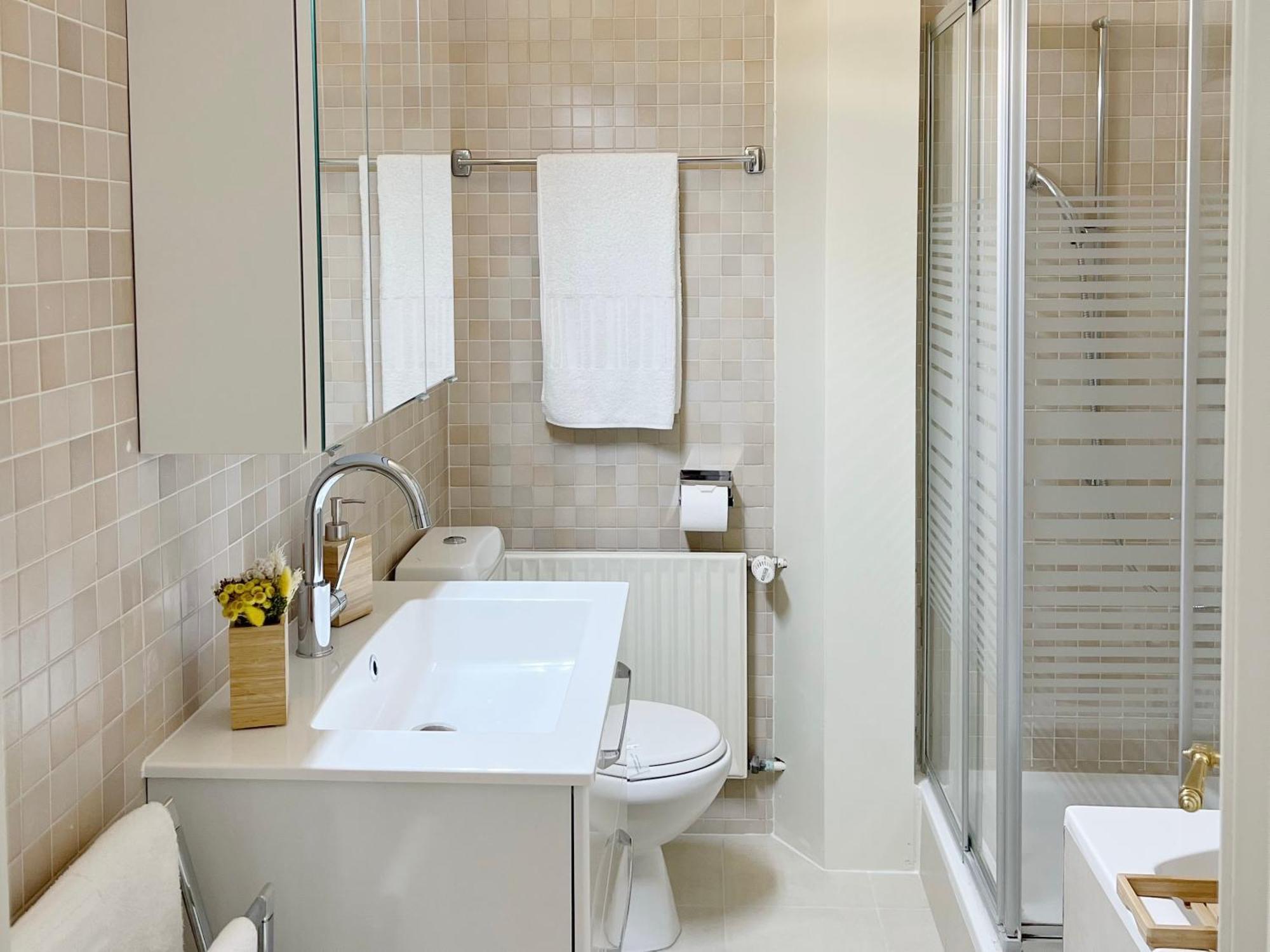 Montreux Riviera Suite Waterfront 3 Bedrooms Private Parking Eksteriør bilde